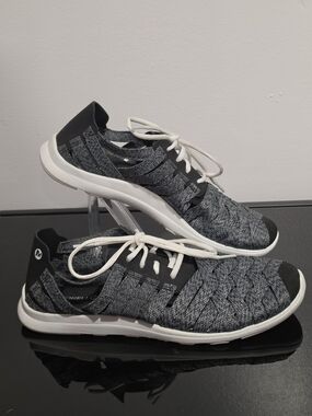 Merrell Flora Kye Black Gray Woven Lace Up Performance Shoes Women's Size 8.5